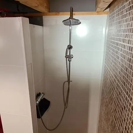 Chalet Chalet De 3 Chambres Avec Terrasse Amenagee Et Wifi A Orlu